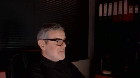 Snapshot of alphal50 chatting on December 18, 2025, 12:33 pm Alphal50 online show from December 18, 2025, 12:33 pm