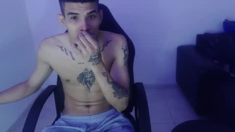 alphas_latins online show from March 3, 2026, 8:15 pm