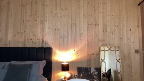 Jhonny online show from April 6, 2026, 4:46 am