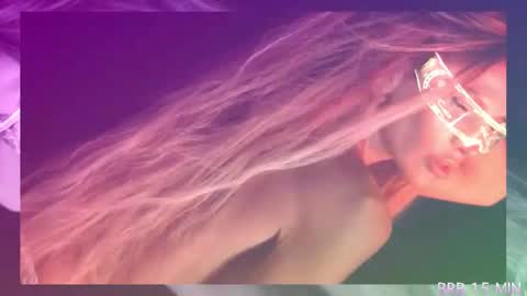 Snapshot of alvuwka chatting on April 3, 2026, 6:44 am Alvuwka online show from April 3, 2026, 6:44 am