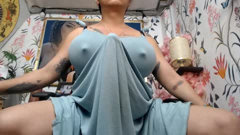 SARAHEYHEYHUGECOCK online show from February 3, 2025, 11:05 pm