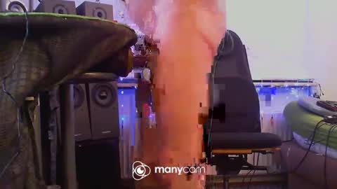 Snapshot of alwaysniceguy2 chatting on December 16, 2024, 2:57 am HoneyMelonGuy online show from December 16, 2024, 2:57 am