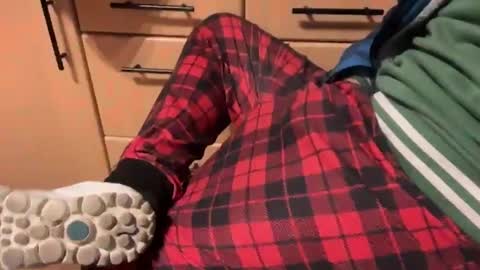 alwshrny23 online show from February 13, 2025, 3:39 am