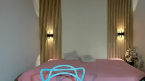 Aly online show from April 30, 2026, 11:49 am