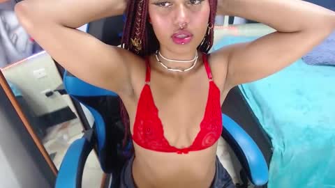 Snapshot of alya_gomez chatting on December 21, 2024, 9:15 pm online show from December 21, 2024, 9:15 pm