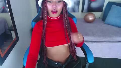 Snapshot of alya_gomez chatting on January 5, 2025, 5:30 pm online show from January 5, 2025, 5:30 pm