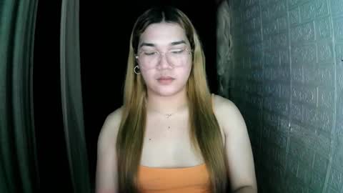 ALYONAAA online show from October 15, 2025, 12:22 am