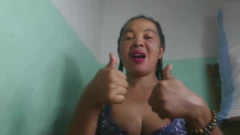 Snapshot of alypierette chatting on April 22, 2026, 2:36 am alypierette online show from April 22, 2026, 2:36 am