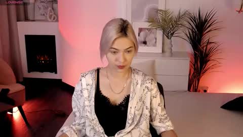 Alysia online show from September 29, 2025, 1:49 pm