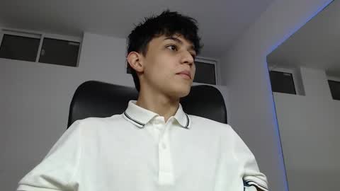 Snapshot of alyxen chatting on March 28, 2026, 8:19 pm alyxen online show from March 28, 2026, 8:19 pm