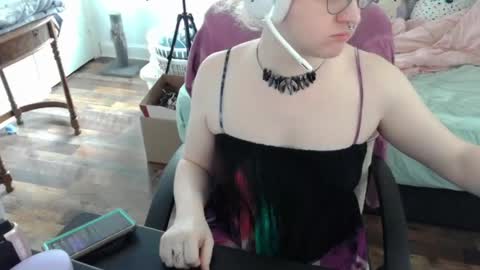 Snapshot of alyxiabewbs chatting on April 23, 2026, 7:16 pm alyxiabewbs online show from April 23, 2026, 7:16 pm