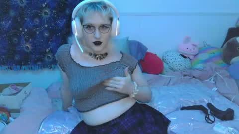 Snapshot of alyxiabewbs chatting on August 6, 2026, 1:07 am alyxiabewbs online show from August 6, 2026, 1:07 am