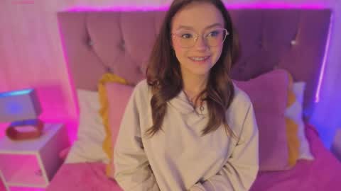 Alyy online show from February 10, 2026, 1:26 pm