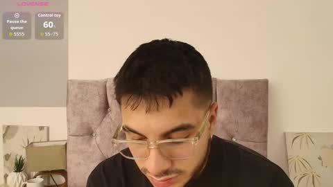 Amadeo Wild online show from October 26, 2025, 4:29 am