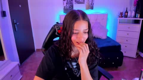 Snapshot of amaia_daniells chatting on December 28, 2024, 4:41 am B I A N C A online show from December 28, 2024, 4:41 am