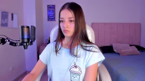 Snapshot of amaia_daniells chatting on February 24, 2025, 3:12 am B I A N C A online show from February 24, 2025, 3:12 am