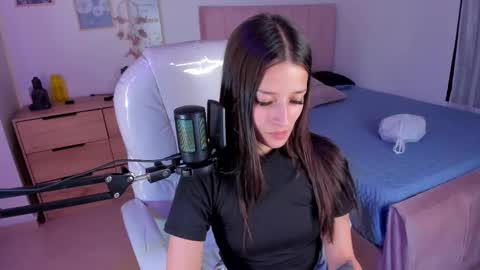 Snapshot of amaia_daniells chatting on March 9, 2025, 4:05 am B I A N C A online show from March 9, 2025, 4:05 am