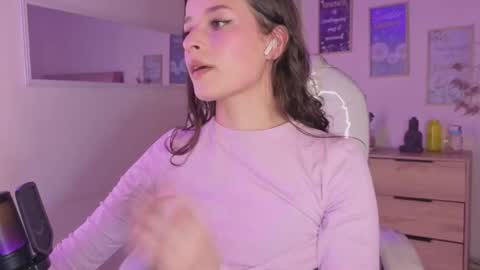 Snapshot of amaia_daniells chatting on October 29, 2025, 3:53 am B I A N C A online show from October 29, 2025, 3:53 am