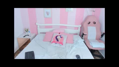 Snapshot of amaia_monroe chatting on December 4, 2025, 5:10 pm amaia_monroe online show from December 4, 2025, 5:10 pm