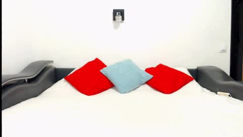 amali2015 online show from April 23, 2026, 1:35 pm