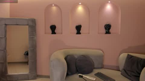 Amalia cruss online show from March 7, 2026, 7:44 pm