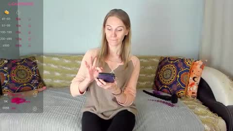 Amalia online show from December 1, 2025, 8:08 am