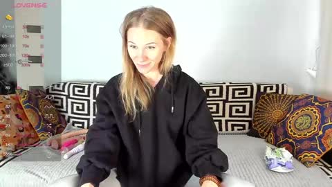 Amalia online show from March 23, 2026, 8:29 am