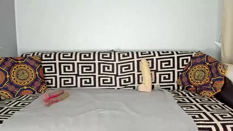 Snapshot of amalia_mio chatting on May 24, 2026, 9:25 am Amalia online show from May 24, 2026, 9:25 am
