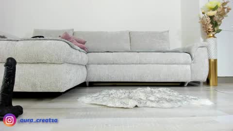 Amalia Nilsson  online show from May 7, 2026, 3:50 pm