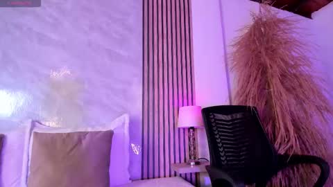 Luisa online show from October 31, 2025, 12:55 am