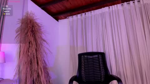 Luisa online show from November 13, 2025, 1:15 am