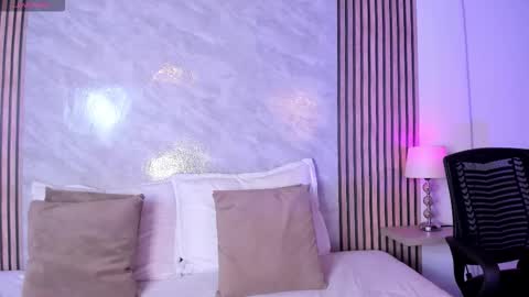 Luisa online show from March 24, 2026, 2:27 am