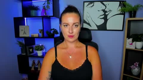 Snapshot of amanda_burn chatting on July 9, 2026, 1:26 pm Amanda online show from July 9, 2026, 1:26 pm