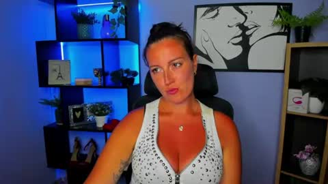 Snapshot of amanda_burn chatting on July 28, 2026, 4:05 pm Amanda online show from July 28, 2026, 4:05 pm