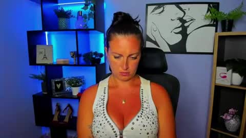 Snapshot of amanda_burn chatting on July 28, 2026, 4:39 pm Amanda online show from July 28, 2026, 4:39 pm