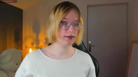 Hi im Amanda online show from October 25, 2025, 10:01 am