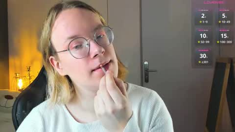 Hi im Amanda online show from November 10, 2025, 10:36 am