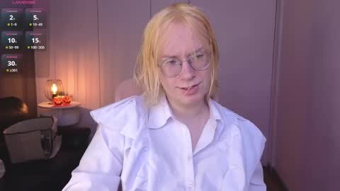 Snapshot of amanda_butlerr chatting on May 28, 2026, 1:19 pm Hi im Amanda online show from May 28, 2026, 1:19 pm