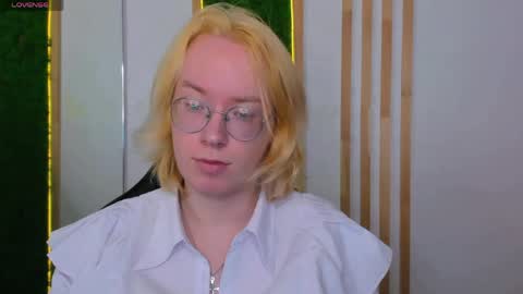 Snapshot of amanda_butlerr chatting on May 31, 2026, 1:07 pm Hi im Amanda online show from May 31, 2026, 1:07 pm