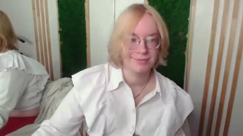 Snapshot of amanda_butlerr chatting on June 20, 2026, 12:41 pm Hi im Amanda online show from June 20, 2026, 12:41 pm