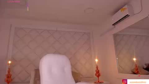 Snapshot of amanda_colin chatting on September 10, 2025, 10:43 pm Amanda online show from September 10, 2025, 10:43 pm