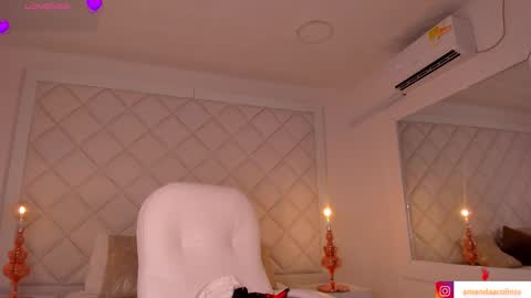 Snapshot of amanda_colin chatting on October 31, 2025, 10:33 pm Amanda online show from October 31, 2025, 10:33 pm