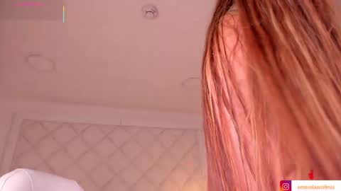 Snapshot of amanda_colin chatting on November 3, 2025, 8:21 pm Amanda online show from November 3, 2025, 8:21 pm