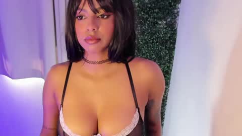amanda_drawer27 online show from May 19, 2026, 3:51 pm