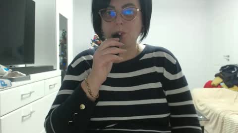 Snapshot of amanda_muller5 chatting on December 16, 2025, 7:41 pm Anda .. online show from December 16, 2025, 7:41 pm