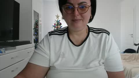 Snapshot of amanda_muller5 chatting on December 18, 2025, 9:37 am Anda .. online show from December 18, 2025, 9:37 am