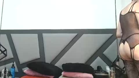 amanda_ramirez online show from May 10, 2026, 3:06 pm