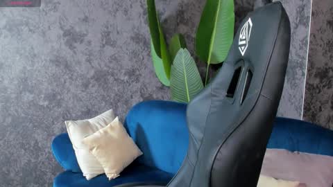 Amanda online show from November 29, 2025, 8:28 am