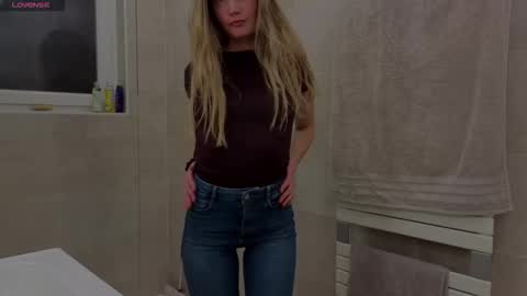 Snapshot of amanda_style chatting on January 17, 2026, 8:34 pm amanda_style online show from January 17, 2026, 8:34 pm