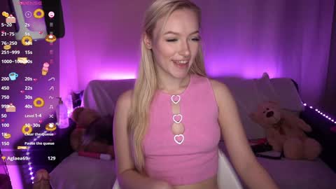 Snapshot of amandaafire chatting on December 22, 2024, 4:17 pm Amanda online show from December 22, 2024, 4:17 pm